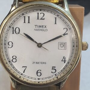 10/$20 Vtg Timex Indiglo Goldtone/White Stainless Steel Men's Watch w/Date